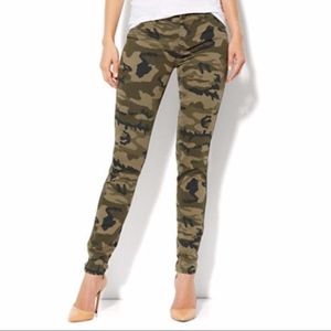 New York & Company Camouflage ‘Ankle Legging’